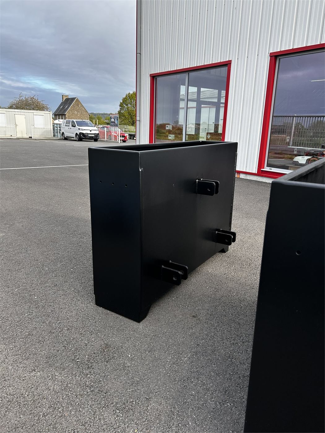 Masse agricole CMA — chape de traction arrière et logements outils — vue 3